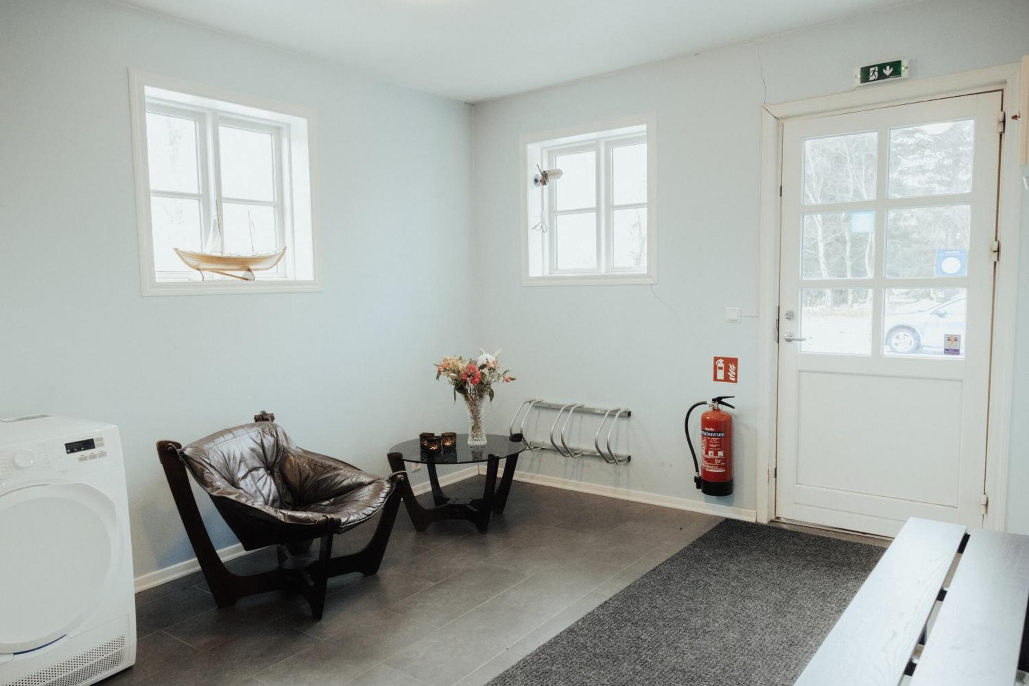Gamli Skólinn Húsavík Exteriör bild