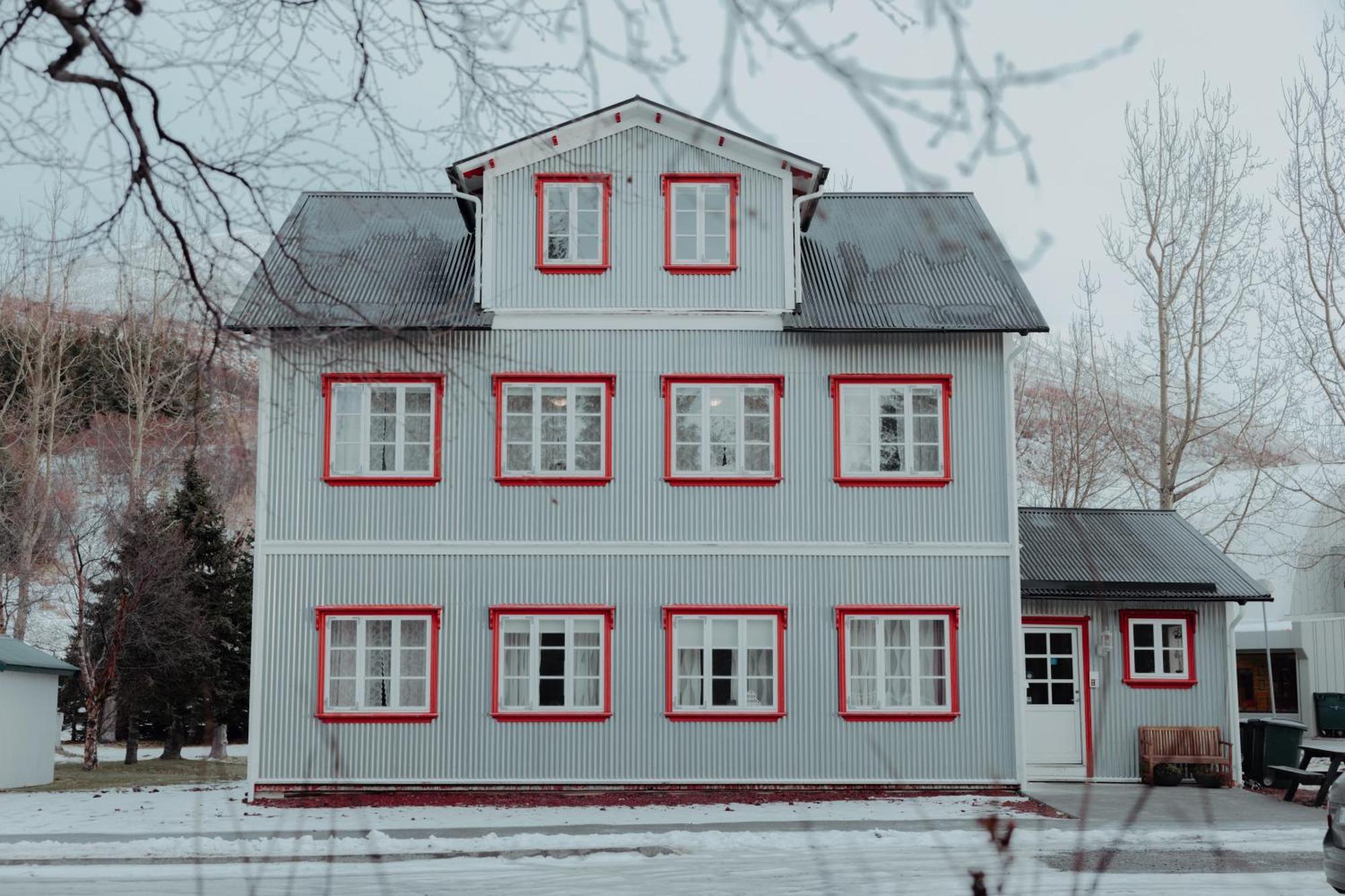 Gamli Skólinn Húsavík Exteriör bild